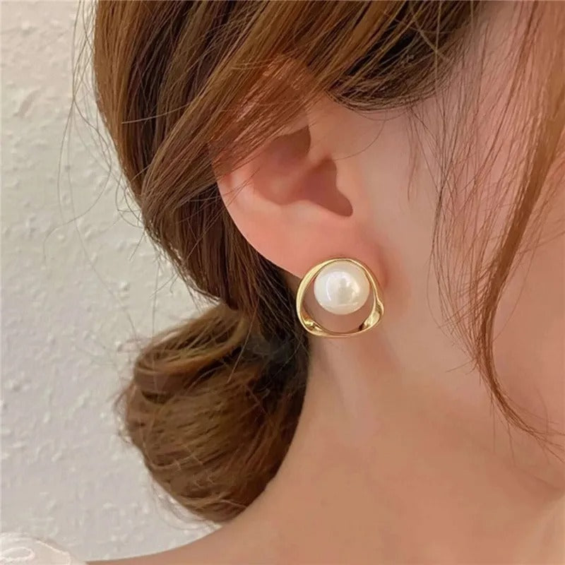 Elegant Gold Heart Pearl Stud Earrings - Korean Fashion 2024